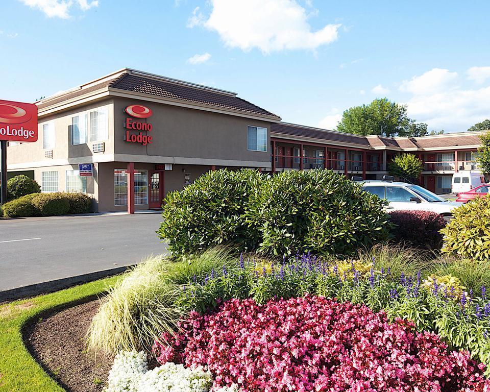 Econo Lodge Southeast Milwaukie/Portland Exterior photo
