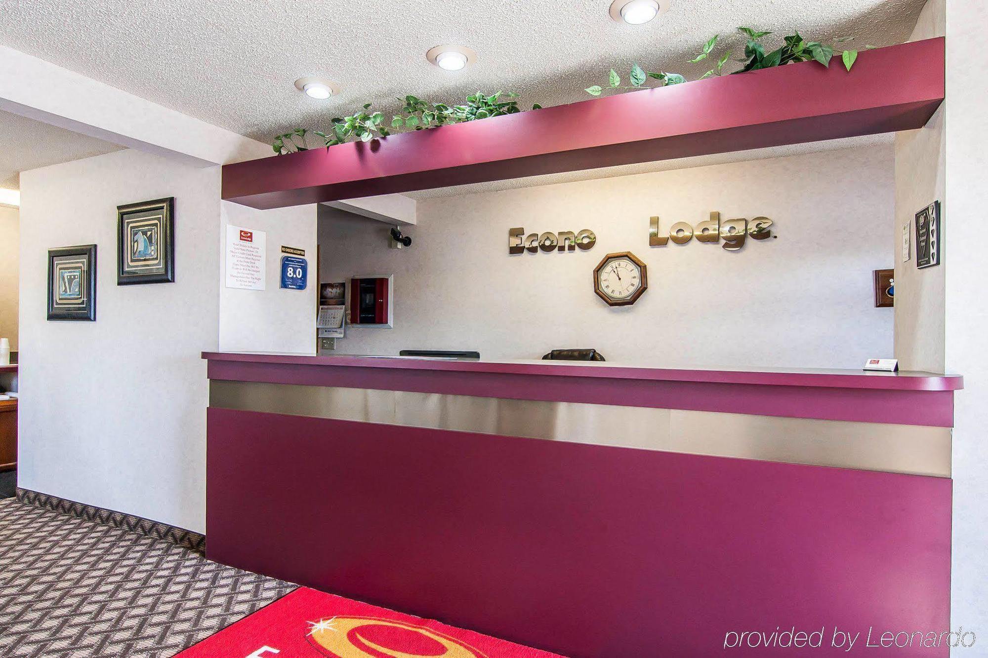 Econo Lodge Southeast Milwaukie/Portland Exterior photo
